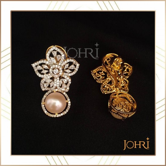Diamond pearl earrings 