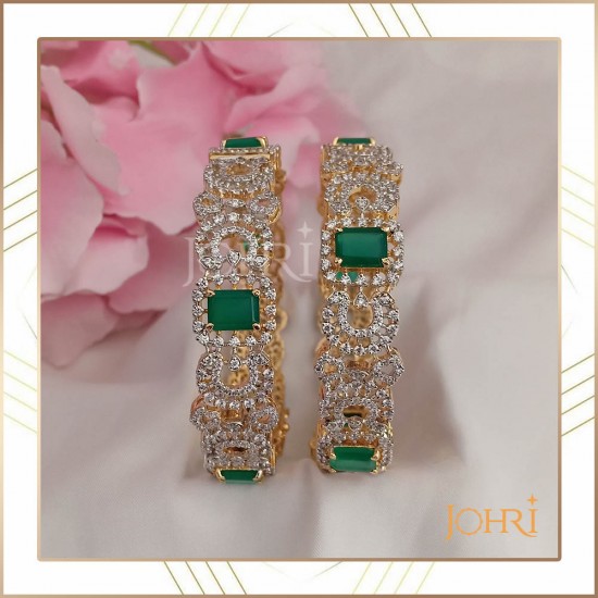 Emerald bangles     2 pcs                                                                                                                                                                                                  