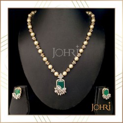 Pearl Emerald set