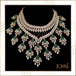 Emerald necklace 